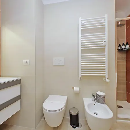 Lägenhet Graceful Near St Peter Metro 100 Mt *