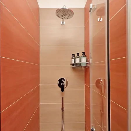 Graceful Near St Peter Metro 100 Mt *