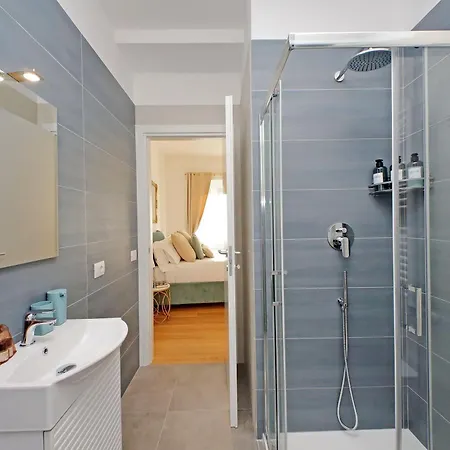 Graceful Near St Peter Metro 100 Mt Lägenhet