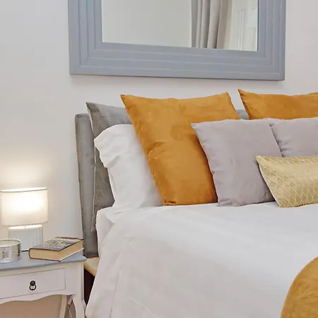 Graceful Near St Peter Metro 100 Mt * Rom