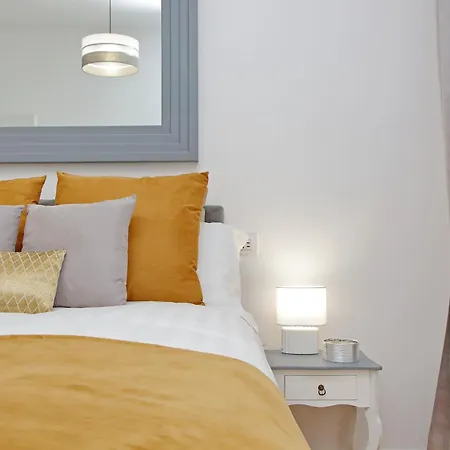 Graceful Near St Peter Metro 100 Mt *