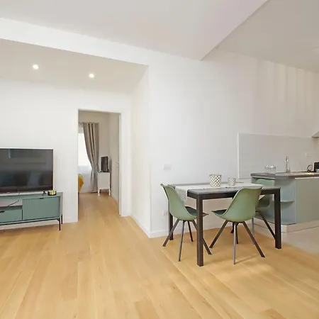 Lägenhet Graceful Near St Peter Metro 100 Mt Rom